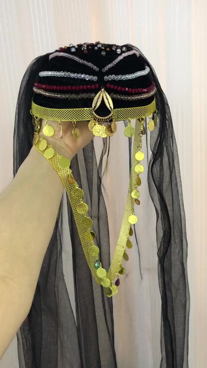 سلام علیکم
ئەم کڵاوە بۆ فرۆشتن خۆم چنیومە تازەیە 

نرخی ٢٠ هەزارە

 گەیاندن بۆ ناو چەمچەماڵ بێ بەرامبەرە


**إذا كنت صاحب هذا الإعلان وتريد حذفه لأي سبب، رجاءا أرسل رسالة إلى الدعم الفني**