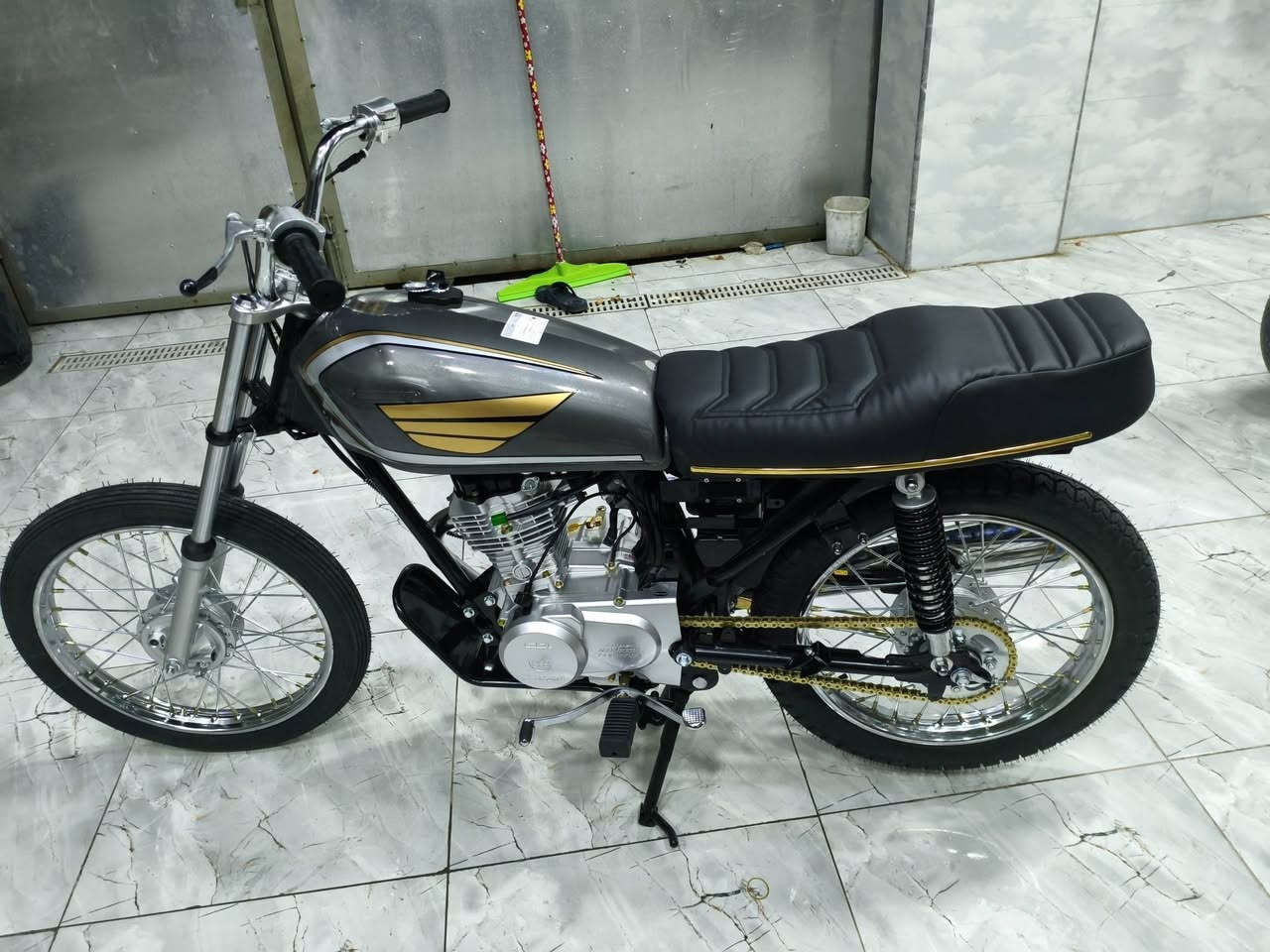 السلام عليكم 

للبيع 
بعدها مامشتغله كهربائيات مامربطوه . سكنر ٨٥٠ وبيه مجال قليللل


**إذا كنت صاحب هذا الإعلان وتريد حذفه لأي سبب، رجاءا أرسل رسالة إلى الدعم الفني**