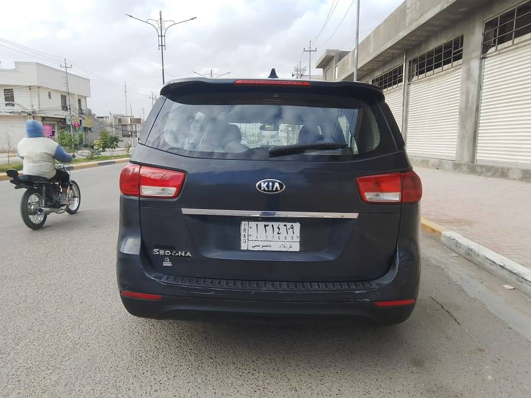 سلام عليكم سياره سيدونه موديل 2016 وارد امريكي حادثه من امريكه قبق الجنطه وجاملغ  الايمن سياره فول مواصفات السياره جاهزه  كير محرك 6 سلندر تبريد 3 قطع حداديه كفاله سعر السياره 165 وبيه مجال بصيط العنوان كربلاء رقم الهاتف ***********
