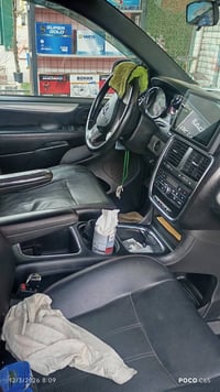 دوج كرفان موديل 2014فول عدا الفتحة حادث جاملغ خلفي بأمريكا ..صبغ جاملغ...