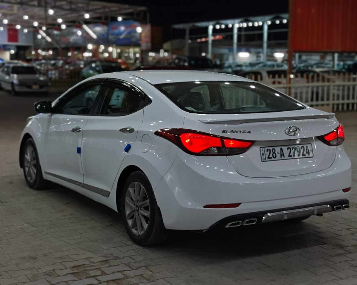 سلام عليكم
النترا 2016 خليجي 
فول عدى البصمة 
فتحة سقف 
شاشه كامرة دوارة 
لايت لد بلاجكتور 
اشاير بالمري
مري شفط
قطعتين تبريد 
تحكم ستيرن 
نيكل يدات وبيبان 
داخل بيجي صاج 
رقم نجف دولي تحويل مضمون

بيها صبغ بين الباب والجاملغ الخلفي نص بنص اثر شخط 
وبيها صبغ كصة البنيد بالبداية 
مكفولة من الضربه والفتح 

السعر 118 وبيها مجال 
مكاني نجف ***********
