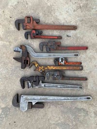 للبيع مفاتيح بايب مستعملة بحالة جيدة  للتواصل واتساب 07709975812