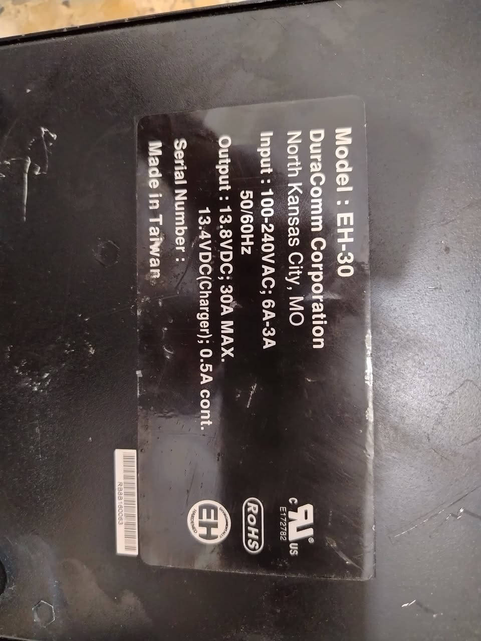 السلام عليكم
شاحنة صناعة تايوان أصلية
تشحن بطارية لحد 250 امبير

ممكن ربط لود وياهة مباشرة (تعمل مثل الups)

متوفر 5 قطع

السعر 60 الف

توصيل موجود

***********
