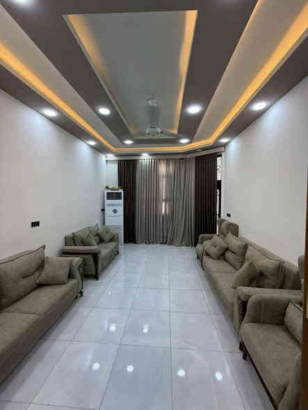 🏠 / دار للبيع المساحة ٢٠٠ م طابو صرف 

                     واجهه ١٠ م / نزال ٢٠ م

🧱 بناء حديث درجة اولى ( بأشراف هندسي )

           ( علماً ان الدار مطلوب ٦٠ مليون لصندوق الاسكان ) 

الطابق الاول / مطبخ حار بارد. أستقبال  . هول .غرفتين نوم . مجمع  صحيات  . كراج كبير . 

الطابق الثاني / اربع غرف نوم . هول . مجمع صحيات 

🌏 الموقع / حي الشهداء الاولى مقابل مستشفى التركي خلف قرية مول   

                        ( ٥٠ م يبعد عن شارع ٨٠  )

#لمعرفة_السعر  (((مراسلة الصفحة )))

 للأستفسار أكثر مراجعة مكتب 

#بشار_للعقار_والمقاولات بداية شارع الحسينية من جهة شارع ٦٠ او الاتصال       

***********.   ***********
