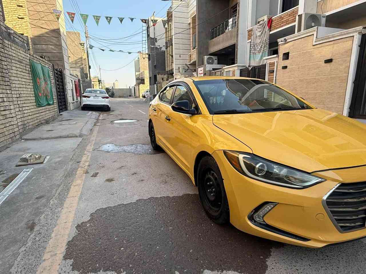 هونداي النترا موديل 2017 كير ATM وارد امريكي حادث بنيد فقط الباقي مكفولة بدون لغد ولا شاصي ولا حوض
مكينة گير حدادية تبريد على الفحص
حجم المحرك 2000 دوش محرك ما مفتوح كفاله عامه المرغوب لا تبخير ولا تنقيص فول لمتدد 1/1
بصمه ابواب

رادار امامي رادار جانبي رادار خلفي
تحكم ستيرن
شاشة 
كامره دواره 
تدفئه تبريد 
لايتات زنون
لد امامي خلفي 
دوشمه دلو جديده 
مكان السيارة بغداد
رقم بغدادرقم إنكليزي بسمي تحويل ثاني يوم  مصفره هيئه وغرامات سنويه 29
أي استفسار ***********
