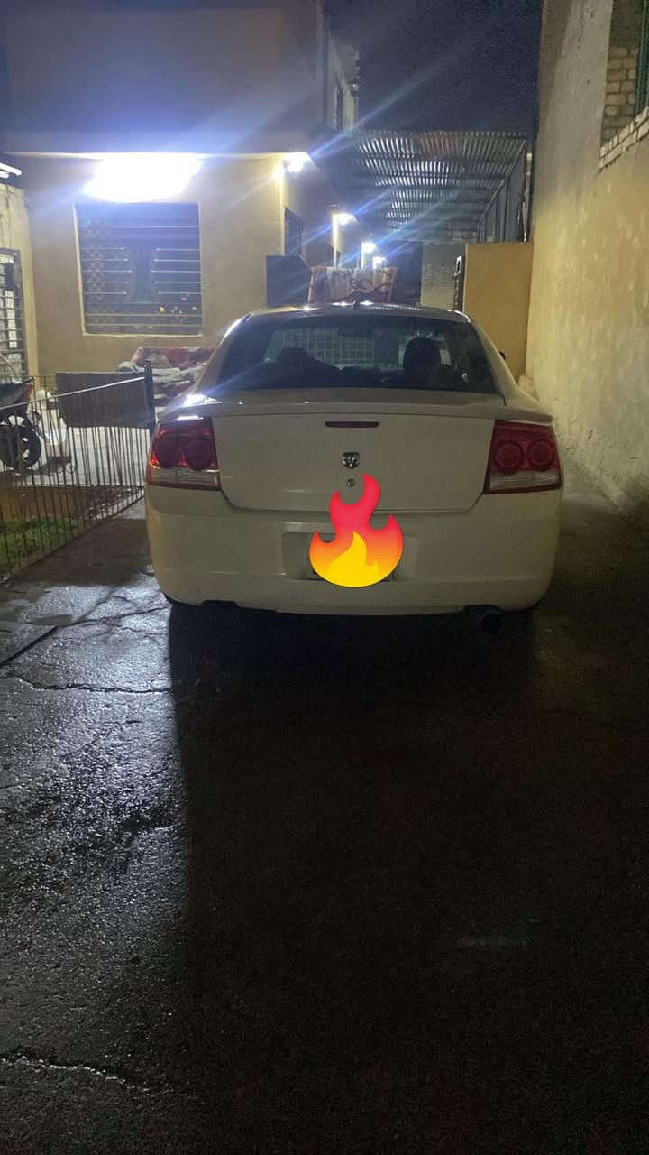 للبيع موديل ١٠ السياره مابيه نقص برغي من ايدك للشارع باقي التفاصيل رقمي بي واتساب *********** متوفر
