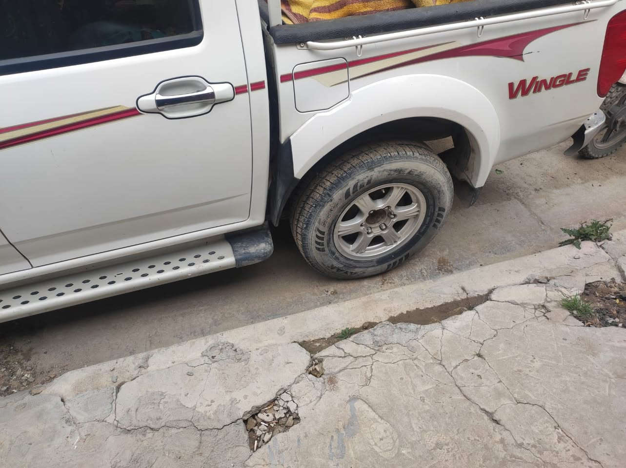 سلام عليكم كويت ويل موديل 2019فور ويل رقم قادسيه بسمي ***********السعر 110وبيه مجال
