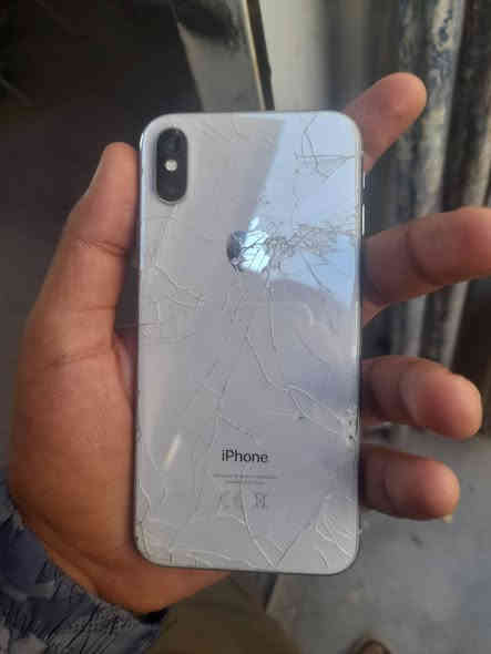 اكس للبيع بس ضهر مكسور امبدل بس بطاريه سعره ١٢٥ بي مجال بسيط الرقم ***********
