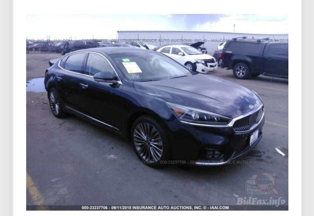 السلام عليكم
Kia cadenza SXL
2018
3300 
السيارة فول مواصفات اعلى فئة 
79 الف ميل ماشية 
بدون ايرباك  
بچم كبس 
مواصفات :

* بانوراما 
*ساوند سيستم هارمن كاردن
*شفتات بالستيرن
*كامرات 360
*تدفئة سترين
*تدفئة تبريد كشنات امامية
* تدفئة كشنات خلفية
* بردات خلفي وجانبي 
*تبريد قطعتين
*ذاكره خزن ميموري 
*شاحن لاسلكي 
*بصمه تشغيل وابوب وصندق 
*قفل صندوق
*مري قلاب وي الرجوع
*رادار امامي وجانبي 
* حساسات خلفيه ( واحد من الحساسات) بي مشكله
* كيجات بالجامه Head up display 
*تثبيت مسار
*مرايات شفط
*مرايا وسطيه ذكية 
* بردات خلفي وجانبي
وبعد كومة مواصفات ما اذكرهن 
صور الحادث موجوده بالمنشور سيارة سنوية وهزة  ورقم جديد وبأسمي 
السعر 156 وبيها مجال بسيط 
***********
