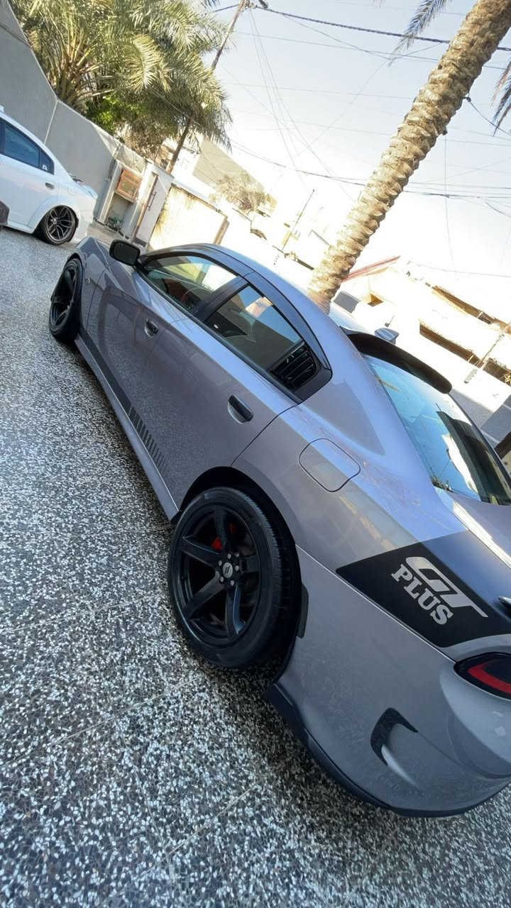 سلام عليكم
دلال جارجر اوباما فقط
متوفر جارجرات SXT/GT/RT
8 سنلدر و 6 سلندر  الي يدور وما لاكي موجود يمي بس دزلي مواصفات وسعر المناسب الك وتلكه عندي 

للاستفسار ***********
