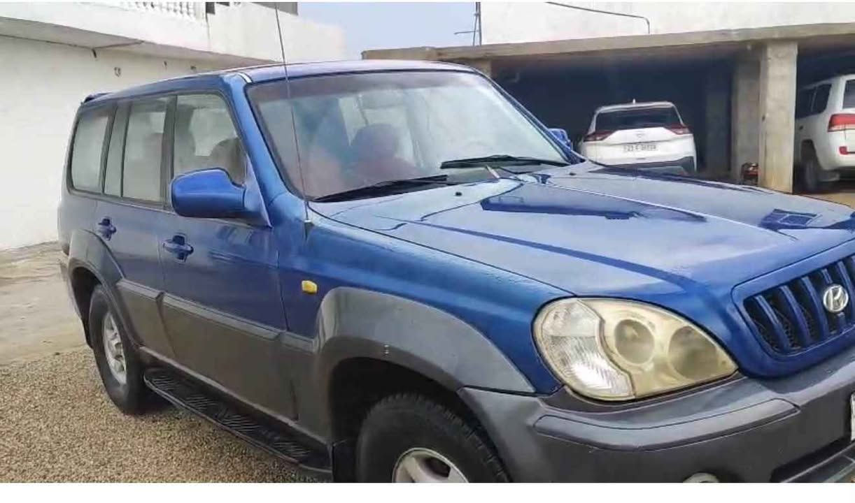 هۆندای تریکان مۆدیل 2002
ئاڕمی پلاستیکی سلێمانی
مەکینە دوونیوی ئەڕنەب
گێڕئۆتۆماتیك 
چوارجام کاربا
بەشەرتی گێڕومەکینەو تەبریت
شوێن شارەزوو
***********
*********** Singapore
