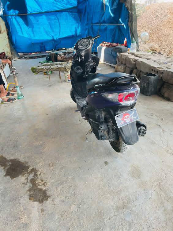 سلام عليكم دراجه ماكو للبيع مكاني محاويل سعر 200 وبيها مجال
***********
