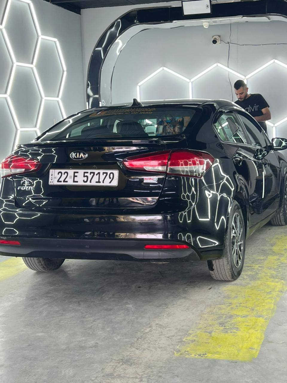 فورتي ١٧ للبيع 
مكينة ٢٠٠٠ دوش المرغوبة
گير AT المرغوب 
گير ومكينة كفالة 
صدر ٩٠ 
السيارة عليهة بوليش قبل سبوع وتلميع تخبل ليرة السيارة 
السيارة عليهة ادامة كاملة مجاول بلكات جويتر منظومة بانزين كاملة فيت بم جديد اصلي وكالة 
السيارة عليهة دوشمة جديدة 
السيارة مال بيت ماخليك ربع تصرف عليهة شغل واطلع 
جام لايت جديد زينون ناصي 
السيارة رقم اربيل سعرهة ١١٢ وبي مجال وني خادم مكان السيارة حي الجهاد 
السونار مرفق مع الصور وكل التفاصيل موجودة لحد يخابرني يكلي شبيهة 
 بي واتساب***********
