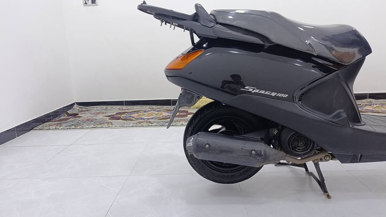 سلام عليكم
للبيع سبيسي دراجه مكفولة كفاله عامه خير من الله ع وضع الشركه بانزين مُحسن وكل 15 يوم تبديل دهن،،، سعر (1350) وبيها مجال مكاني كوت انوار الصدر ***********..
