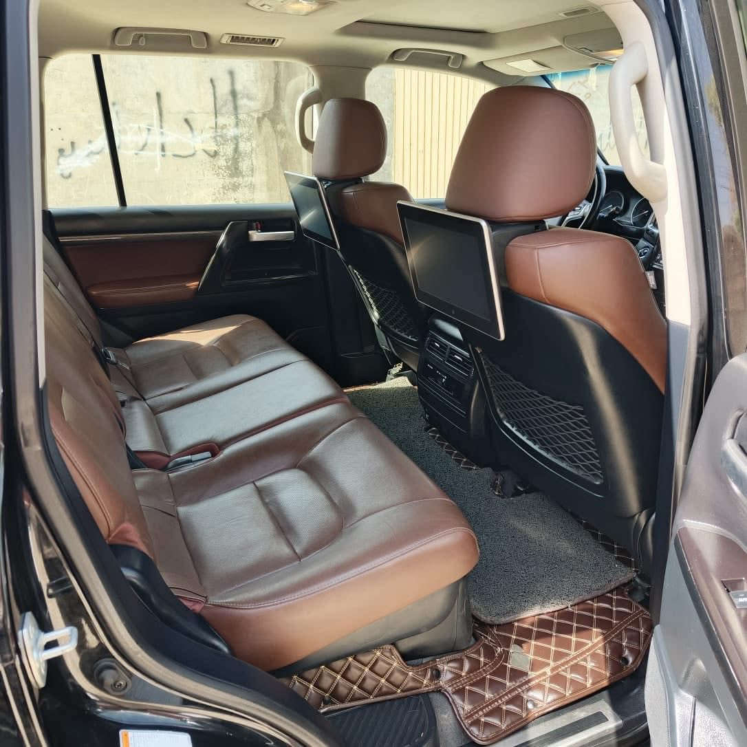 السلام عليكم للبيع لاندكروز جكسار موديل 20 مواصفات فول بحريني ماشي 90 رقم بغداد بسمي سعر 568 شراي اتصل ***********
