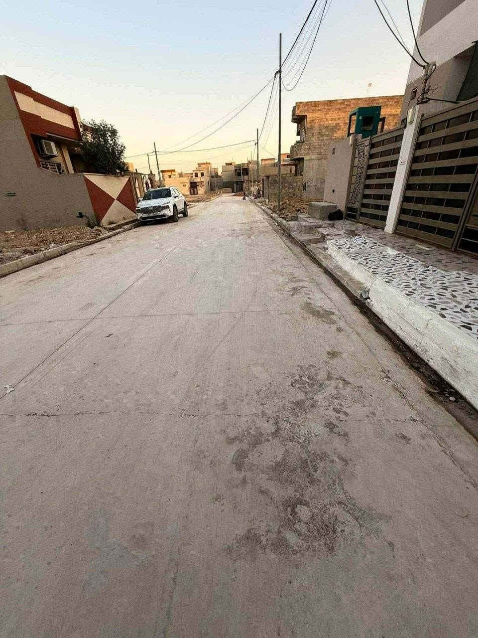 لسلام وعليكم
بيت للبيع  100 متر طابق ونص زيرو بعد مامسكون بيت جاهز  في حي الشيماء سند طابو  الزهور ⭐

يتكون :
الطابق الاول ..غرفه وهول واستقبال ومطبخ عدد 2 حار وبارد .ومشتملات
طابق الثاني .. غرفتين نوم + هول 

خدمات كامل (ماء،كهرب،تبليط)

البيت تسليم فوري 🤝

للاتصال ***********‼️
