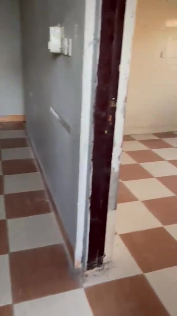 مشتمل للايجار طابق ثاني 90 خلف جامع المحمدي 
هول +مطبخ +غرفتين نوم +مجمع صحيات 
طابق الثاني 
غرفة نوم +بيتونه 
الاتصال بالرقم ***********
