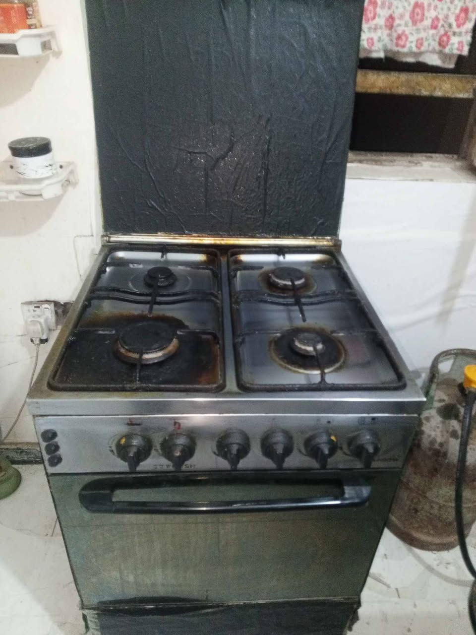 ايباد مع ساعه السعر  70 بي مجال  تلفون نوكيه 20 الف 
طباخ شغال كله بس محتاج تنظيف السعر 50 بغداد الكرخ 
رقمي  ***********
