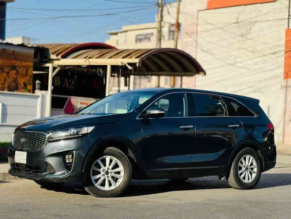 كيا سورنتو 2020 kia sorento  السيارة اني معمرها بيدي مال بيت ستعمال شخصي. .....
سلندر V6 
راكب 7 
رقم بغداد بأسمي
 داخل صاج بيتنجاني
تبريد قطعتين 
شاشة اعطال
فول تحكمات ستيرن
كروس سرعة
شاشة كبيرة كار بلاي
مود درايف وضعيات قيادة
وارد امريكي بدون دواخل
بيها جاملغ والبنيد مصبوغ. بدون دواخلل ابدد 

السسسعر  (188)وبيها مجال للشراي

عنوان السيارة بغداد السيدية الشارع التجاري 
للاستفسار اتصال او واتساب ***********
