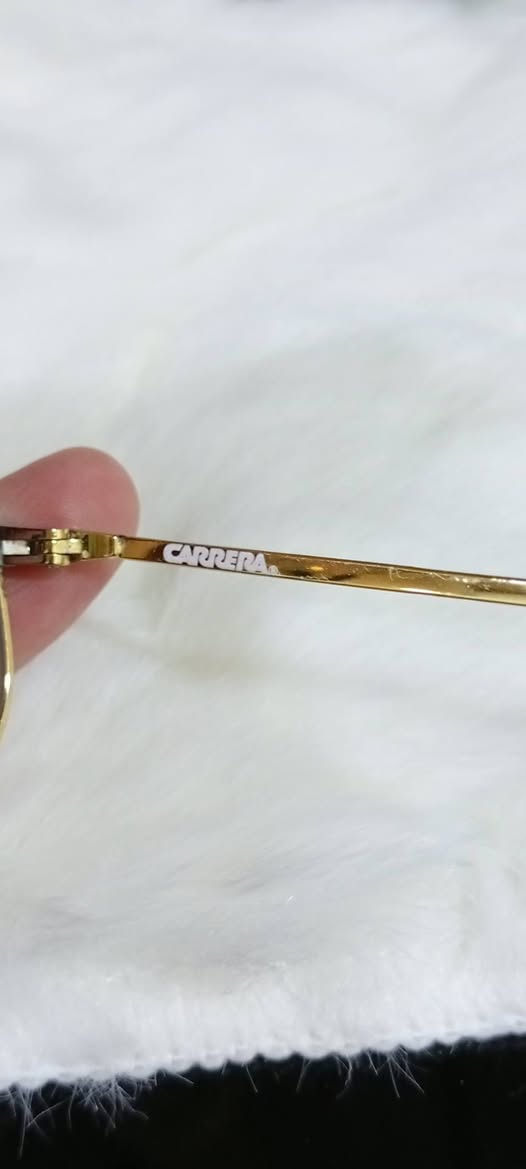 قطعة نادرة جدا
نظارة ماركة كاريرا رئاسي

صناعة: نمسا

قياس: وسط الى كبير

اطار مطلية بالذهب

عدسات بوليكاربون

لون عدسة : متدرج

فلتر: uv400 لحماية العين من أشعة فوق البنفسجية 

وزنه خفيف

انتاج تسعينات

للاستفسار: واتس اب ***********
