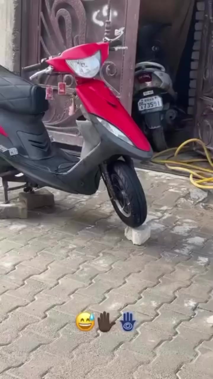 السلام عليكم دراجه ماكس عدله للبيعع
صارله اقل شهر طالع من رمبه نضافه فول وكفاله من شخط. 
ومكينته شرط نعومهه. دراجه نصبته واكفه
وكدام عينكمم 
مكاني الرميثة ***********
