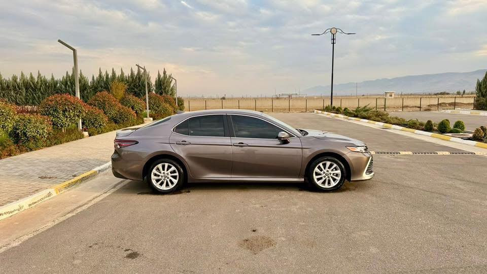 كامري موديل 2023LE مرقم صلاح الدين 
كلين بدون صبغ فقط بارد السعر 195
***********
