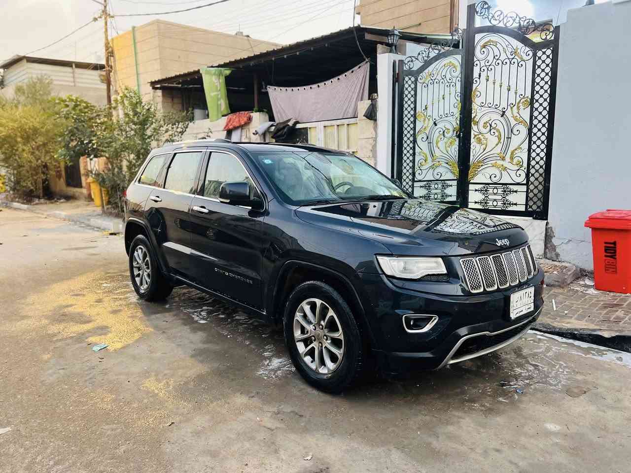 جيب خليجي مكفول من الضربة والحادث مديل ٢٠١٤ الشكل والمديل المرغوب … مكينة 3600 بلادية بدون فتح ( بانزين عادي) السياره لمتدد فول مواصفات ١/١ بيها باب واحد بي جزء صبغ على اثر شخط وتصليح بالدعاميه الاماميه فقط السياره جاهزه من كل النواحي اي نقص مابيها رقم بصره ب اسمي تحويل مباشر وسنوية لل٢٠٢٧ السعر 187 وبيها مجال للشراي  مكاني البصرة القبلة / ***********
ملاحضة لون السيارة نيلي
