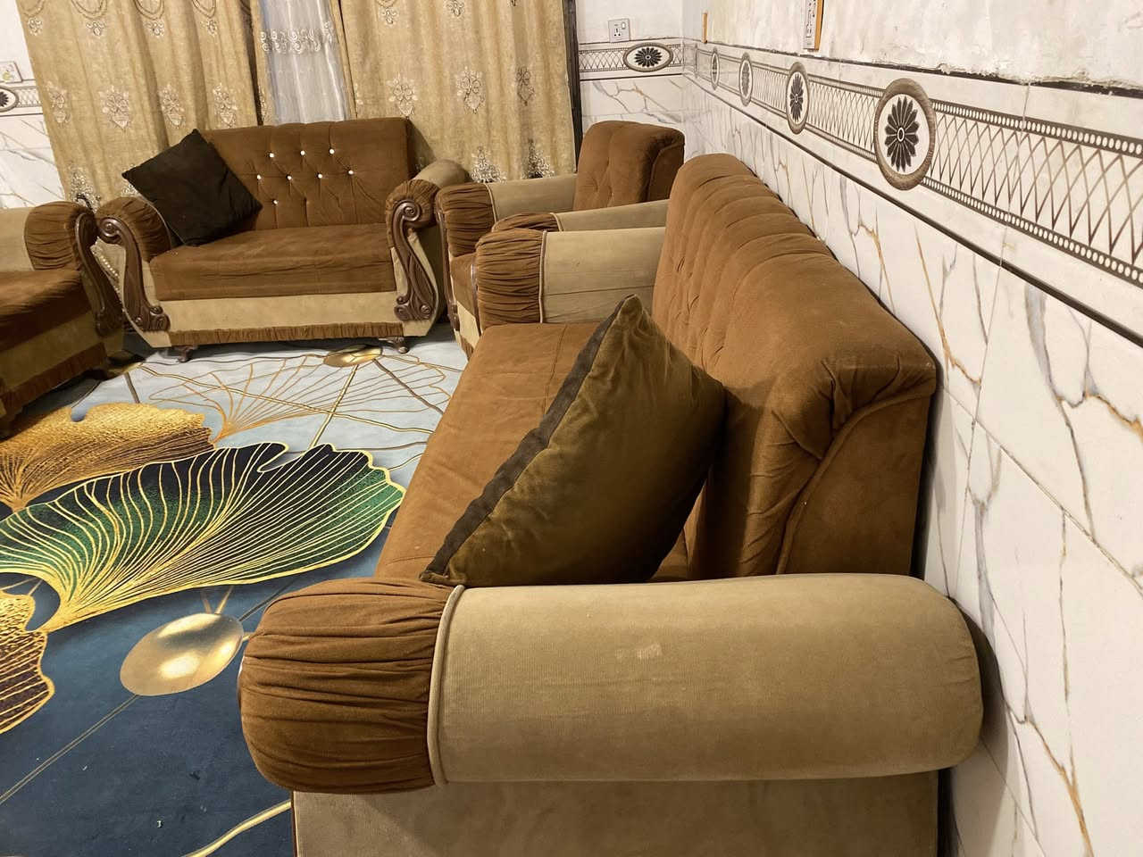 تخم 10 مقاعد نضيف اي ضرر مابي السعر 200 وبي مجال المكان كربلاء ***********
