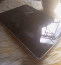 ايباد 9   ذكراه64                                    جديد كرتونه موجود...