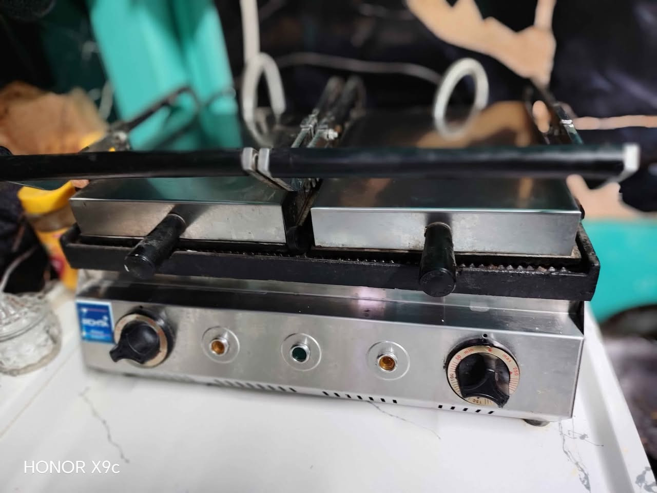 كابسة صاج وبركر كهربائية ماركة remta ماركة تركية تشتغل كامل ما بيه نقص تفيد أصحاب المطاعم والبيوت أربيل, العراق


**إذا كنت صاحب هذا الإعلان وتريد حذفه لأي سبب، رجاءا أرسل رسالة إلى الدعم الفني**