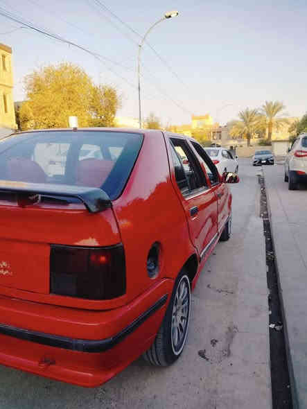 السلام عليكم رينو 19 موديل 91 سنوية28 عظم كربون بنزين كير محرك شرط طخم  تايات شرط مصبوغه عام جماليه للاستفسار على رقم الهاتف مكاني سومر***********/***********
