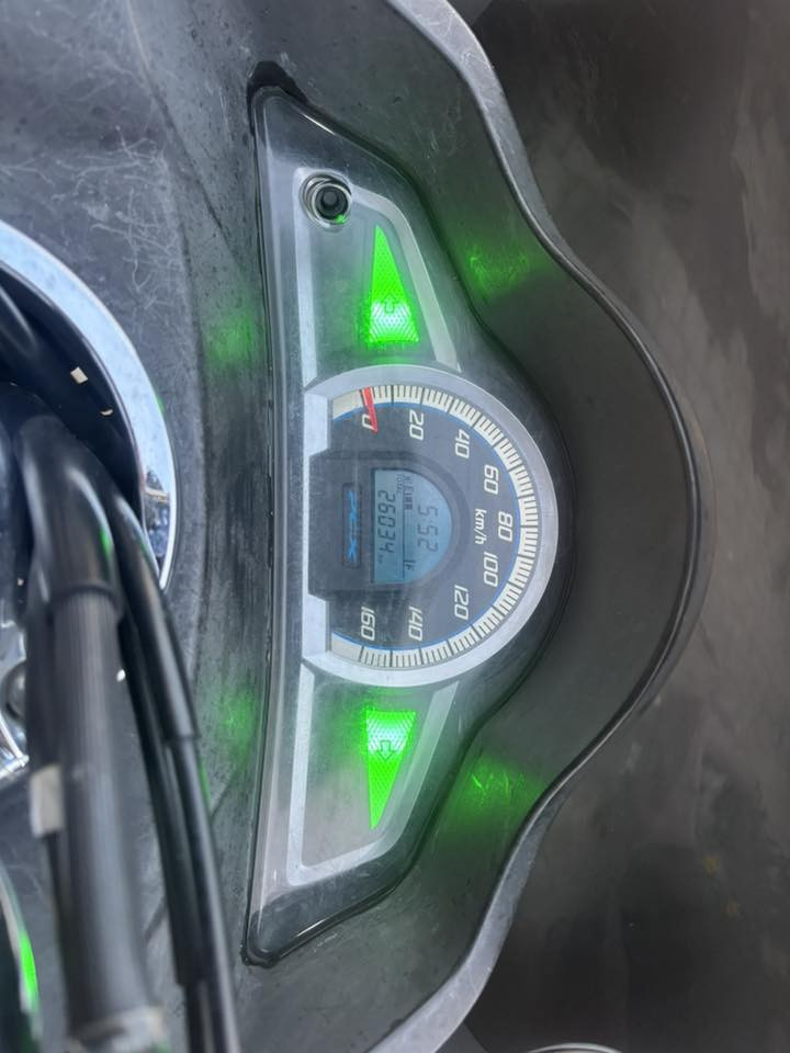 سلام عليكم دراجه نوع bcx 125 دراجه كفاله عامه من مكينه من كفرات تجي تاخذهاا من باب البيت  حساس ازدحام استان كهرباء ياباني لا تقارن بل الكوريات ولماليزي 
نازله من صوفي ابو حمره بيت طارش سعر الدراجه 18 وبيهاا مجال قليل حق الجيه
***********
