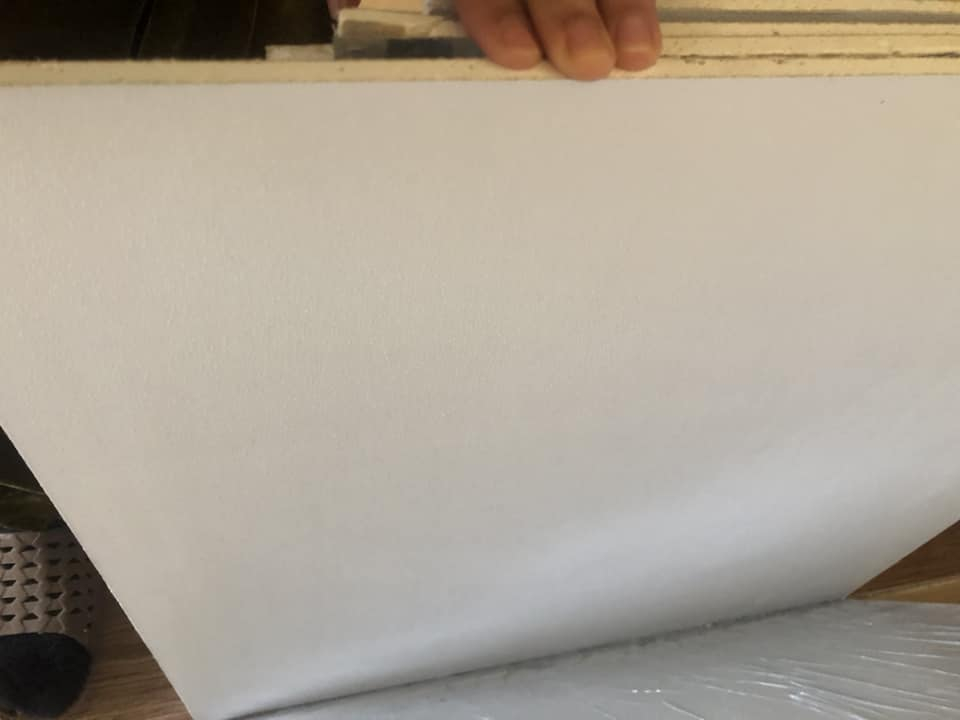 ژوورێکی کامل سەقف سپی 
***********
