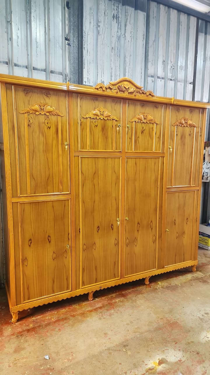 بغداد 
‏@معمل نجارة علي:*********** / <واتساب ☎️🤙🏻 للحجز و الاستفسار
كناتير ---بوفيات ---صاج عراقي
