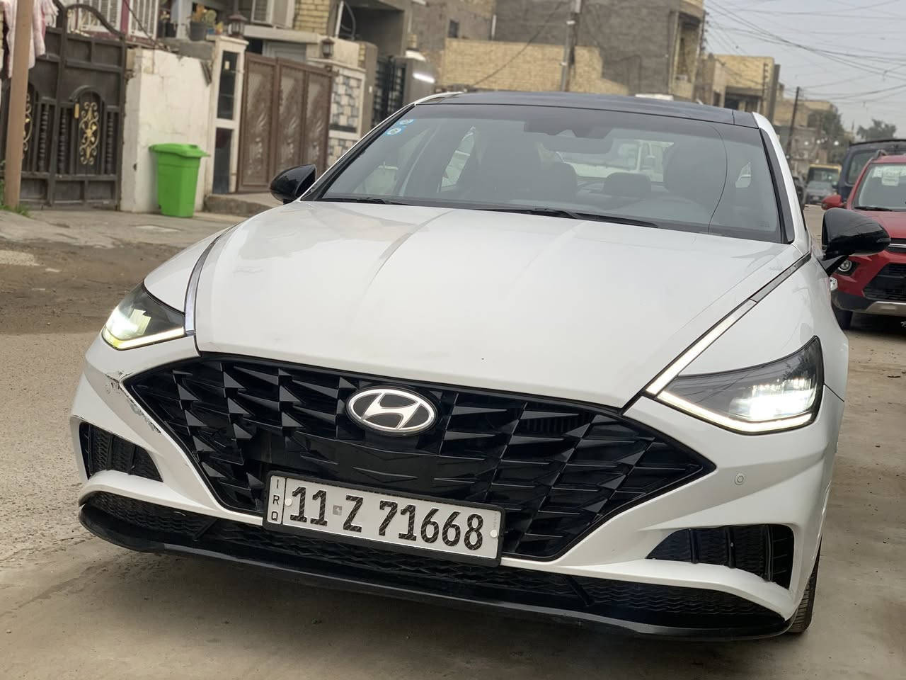 بسم الله الرحمن الرحيم
هيونداي سوناتا لميتد 2023 وارد امريكي 
سعر 172وبيها مجال للشراي تأمر
محرك 1600 Turbo. المسافة المقطوعة-27الف
سيارة 1/1 مواصفات لميتد معروفة 
كشن كهربائي-تدفئة كشنات-تبريد قطعتين-بانوراما-شاشة ديجتال الكتروني -12سماعة BOSS-جنطة كهربائية ذكية -كير دكم سايد بريك دكمة)
سيارة جديدة مقارنتن بخواتها ماشيه اقل صدر مال شركة سيارة حادثها بنيد وباب وجاملغ حادث صطحي لا لغود ولا شواصي فقط ايرباك ستيرن 
———
رقم الهاتف للستفسار ::***********
فقط واتساب متواجد
عنواني..بغداد البياع
