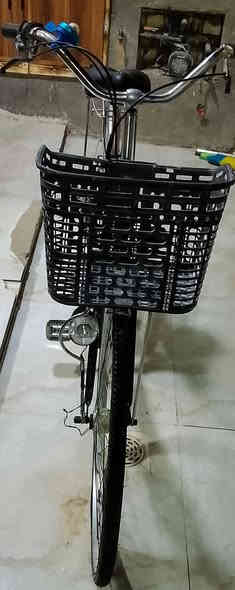 سلام عليكم باسكل بناتي حجمه 27 للبيع سعر 150وبي مجال رقم *********** وبي واتساب فقط
