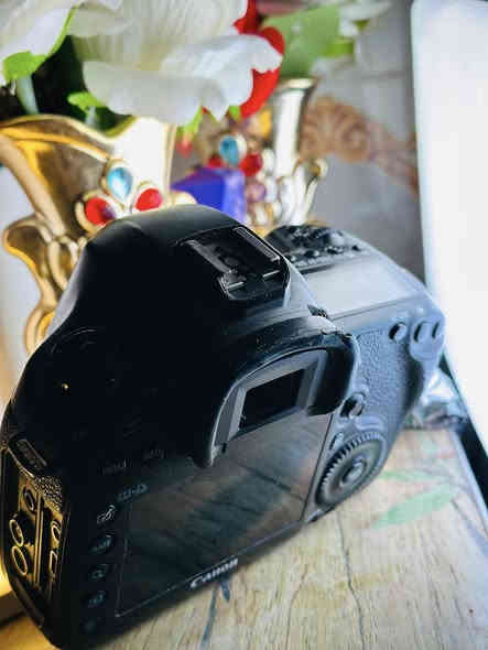 كانون فايف دي مارك ٣
‏Canon 5d miii
عدسه ٤٠ملم فتحه f2.8
عدسه ٧٠-٢٠٠أصدار ثاني دبل أستبلايزر f2.8
3بطاريات
جلاتين حمايه
للأستفسار خاص او الاتصال
***********
ناصريه_ قلعه سكر
