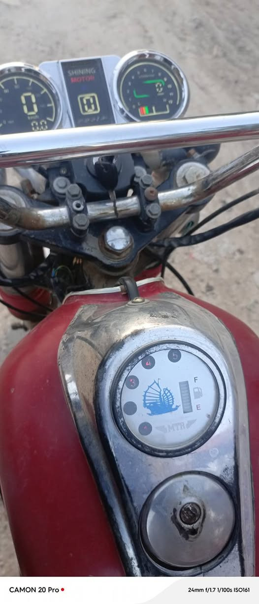 السلام عليكم شباب ستوتةللبيع 2020 بغداد فلكة حي النصر السعر/(مليون و ربع) أوراق اصلية الرقم الهاتف.   ***********
