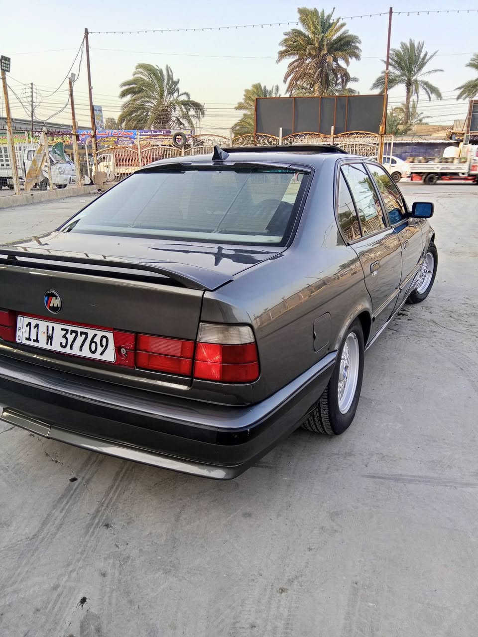 السلا عليكم 525 اصل بليته مكينه و كير مسكر خير من الله لا تنقيص ولا تبخير موديل 94 كشنات كهرباء سياره جاهزه 
نقص بس تبريد ماعرف شبي رقم جديد هزه جديده بسمي تحويل ثاني يوم مكاني بغداد شعله السعر 68 بيهه مجال
 حك جيه للستفسار ***********
