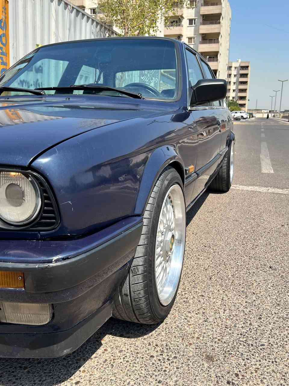سلام عليكم E30 325i 1991
رقم بغداد بأسمي 
سعر 55 وبيها مجال 
واتساب ***********
