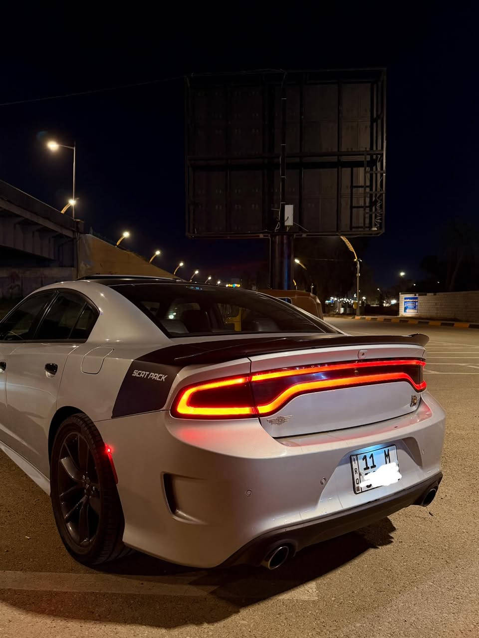 🐝 جارجر سكات باك خليجية وكالة هارلم 2019 🐝
السلام عليكم 
كلين تايتيل 
جارجر سكات باك 6400

ماشيه 64 الف كيلو 
مواصفات السيارة 1/1 
رادار امامي + نقطة عمياء 
فتحه سلايد روف 
غرفه كنتارا وجلد مختم 🐝
فجوج السياره 4 بستم برمبو 
سستم سماعات ALPIEN
كشنات ذاكرة تدفئة وتبريد 
ستيرن كهرباء وتدفئة 
السيارة بأسمي تحويل ثاني يوم و متصرف عليها ربع دينار عليها سيرفس كامل من الشركة مناقصها اي شي 
مواصفات الفول معروفة اعلى مواصفات بالجارجر 
السعر 260 ورقه وبيها مجال السياره على وضع الوكالة بلادية و ستوك 
عنوان السياره ديالى بعقوبة 
*********** واتس او اتصال
