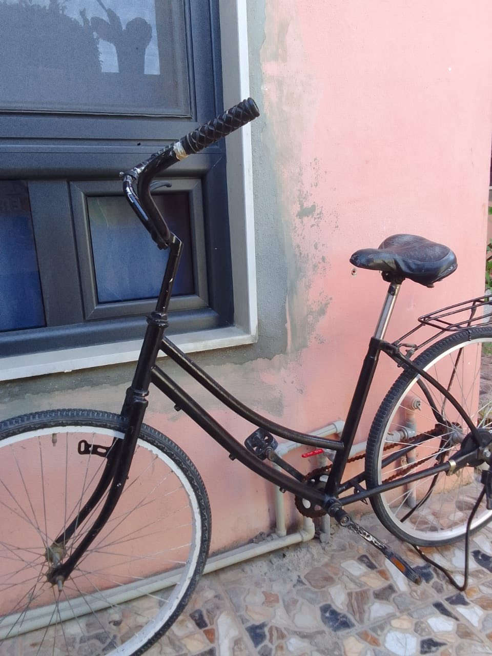 السلام عليكم
للبيع بايسكل￼🚲
ياباني لون اسود
(حجم26)
(دسك جديد)
(بس ايرادله تبديل كشن)
(تبديل ويل اليورة)
(ويل كدام ابلادي اني صابغة)

:الموقع: كركوك  حي العسكري
 
:السعر: 30

 ☎️اتصل واتساب ***********
