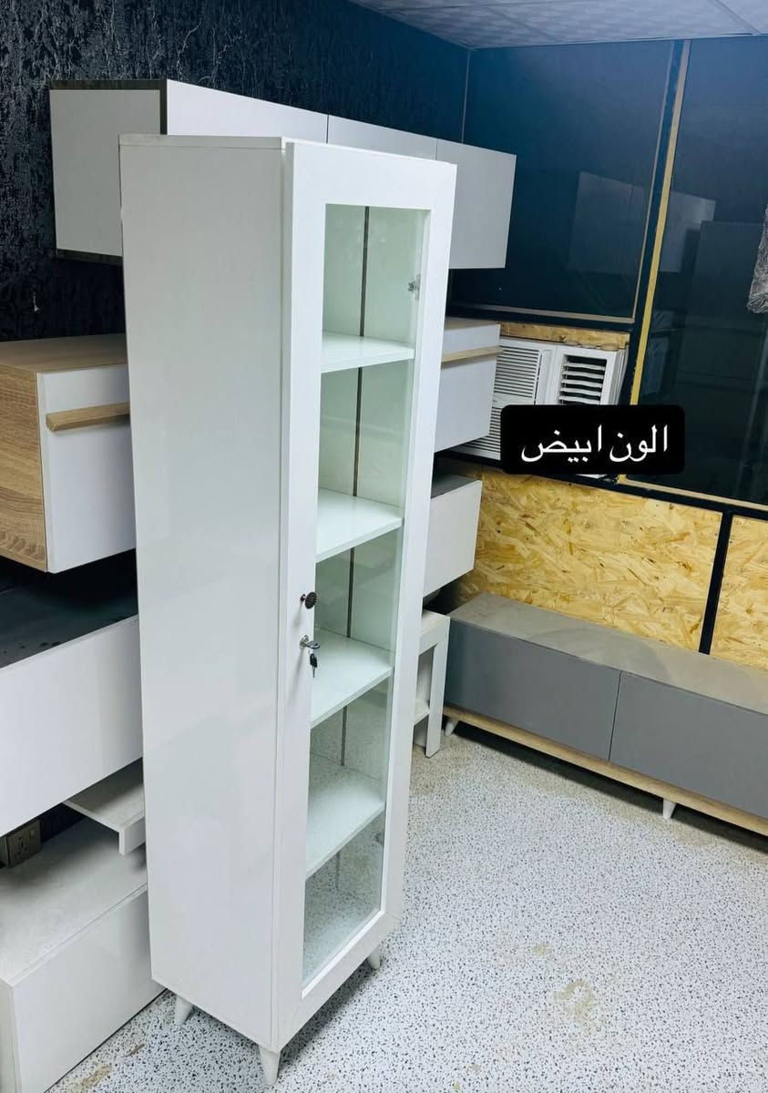 لوكر عرض عطور و جنط و نواعم 
لد انارة. السعر 110 الاف 
 عرض 45 عمق 30 ارتفاع 180  
ابيض، صاجي عسلي، صاجي سونامه، كريمي، باب وردي، باب اسود، اسود كامل
توصيل بغداد 5 محافظات 25


**إذا كنت صاحب هذا الإعلان وتريد حذفه لأي سبب، رجاءا أرسل رسالة إلى الدعم الفني**