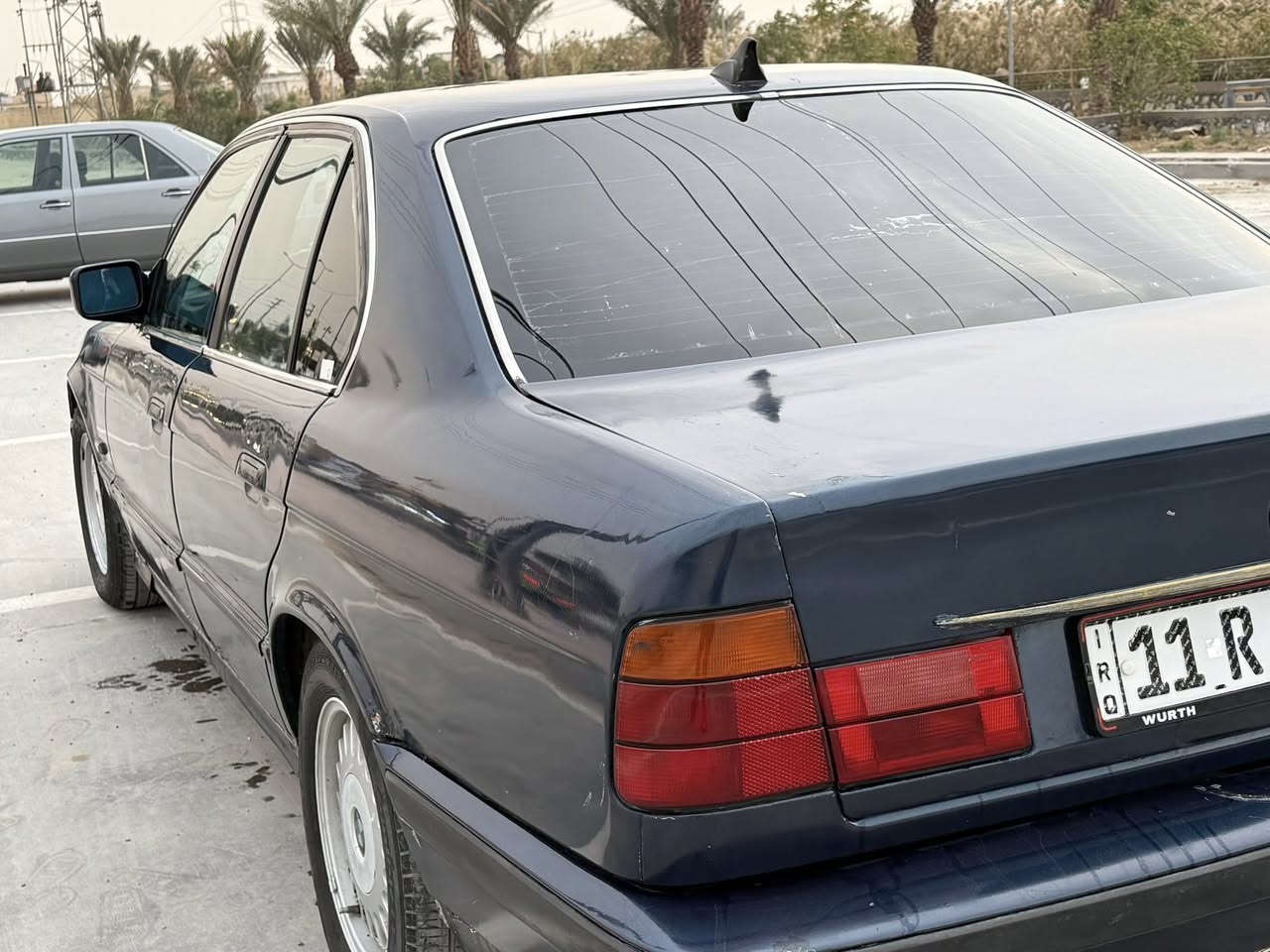 السلام عليكم.

🚗 BMW 525 مفتوح
رقم إنكليزي – بغداد – باسمي
نقل ملكية ثاني يوم مباشرة

🔧 المواصفات:
 • كير ومكينة مكفولات 💯
 • السيارة بحالة جديدة جداً
 • تبريد شغال (ثلج ❄️)
 • تايرات جديدة 🛞
 • دواخل نظيفة وجديدة
 • وارد يابان 🇯🇵
 • بدون حادث

💰 السعر: 45
وبيه مجال للطيبين 

📞 للتواصل: ***********  العنوان/ النجف الاشرف
