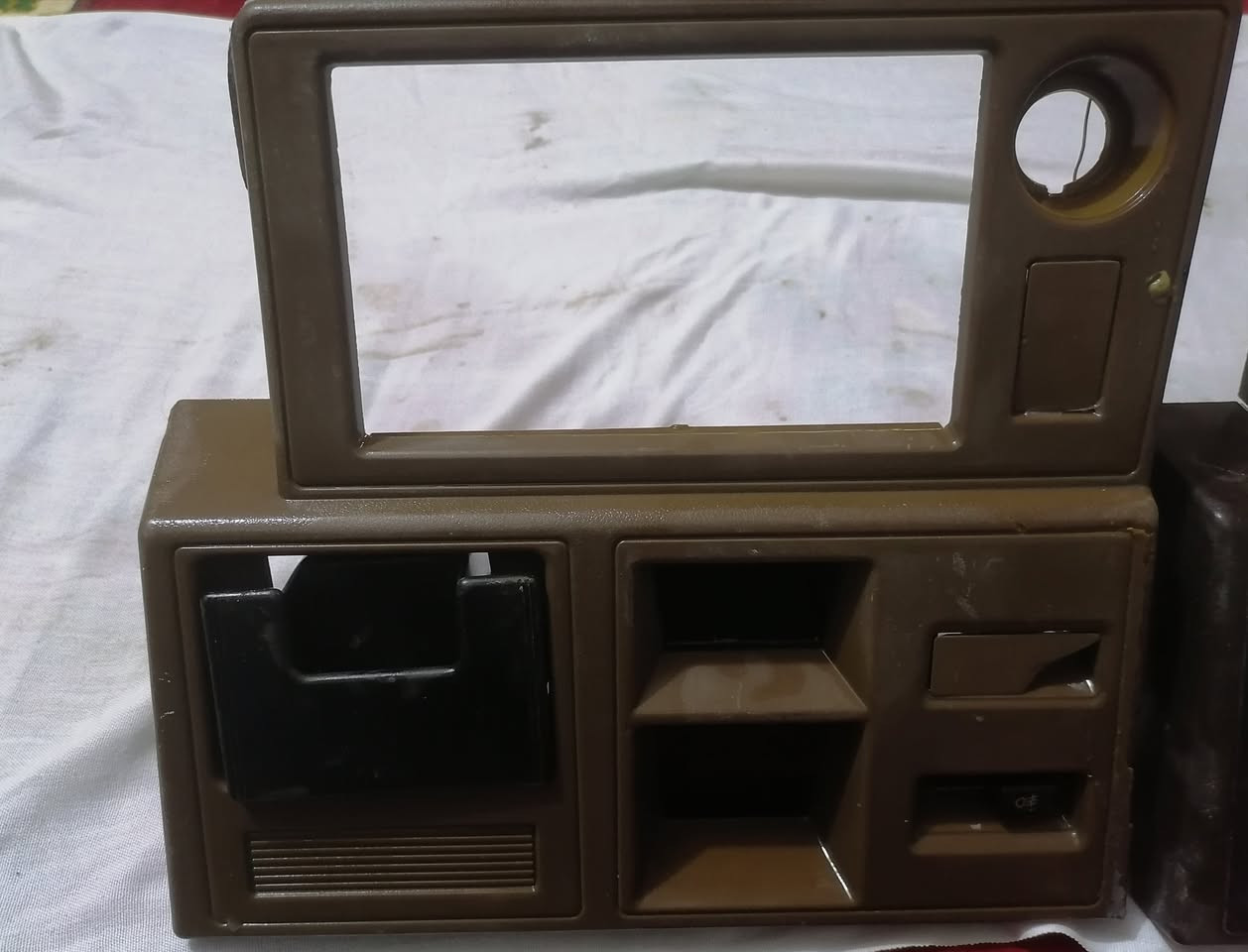 وجه دشبول سوبر ٨٥ سعر القطعة ٤٠ الف
الشباك سعر لواحد ٥٠ الف ناصرية اني ***********
