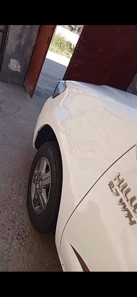 تويوتا هايلوكس 2014 الساير كويتي شاصي19 اوتماتيك السياره جاهزه من كلشي بالكارتون سياره مامتعوبه ع ايدي رقم باسمي السياره جاهزه ع اخر حبايه مابيه اي نقص  الاستفسار    ***********
