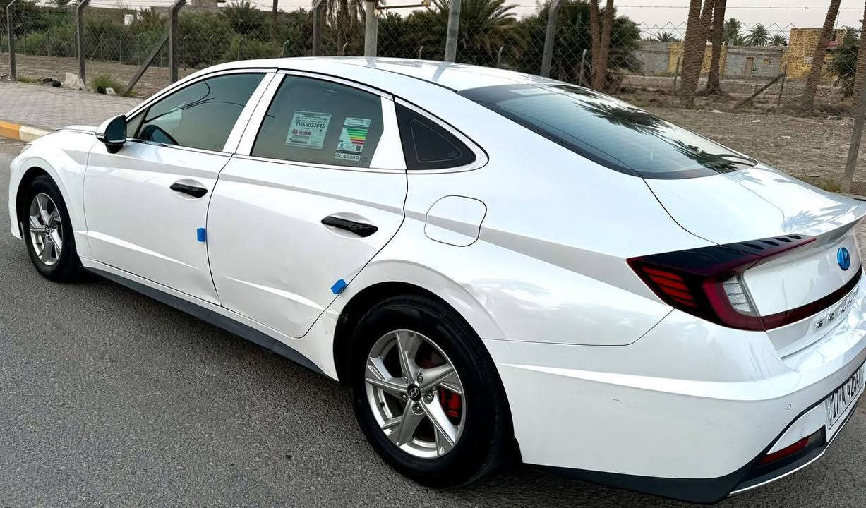 للبيع او المراوس سوناتا 2021 الخليجي رقم مثنى بسمي تحويل ثاني  سيارة جديدة بمعنى الكلمة استخدام شخصي 
مواصفاتها 
دواخل لونين تحكم جهتين اشاير بلمري تبريد قطعتين لد خلفي ابلاجكتور خمسة ويل كب مرآة شفط محرك 2500دوش
 وبعد بيه هواي مواصفات 

الاستفسار الاتصال على ***********
