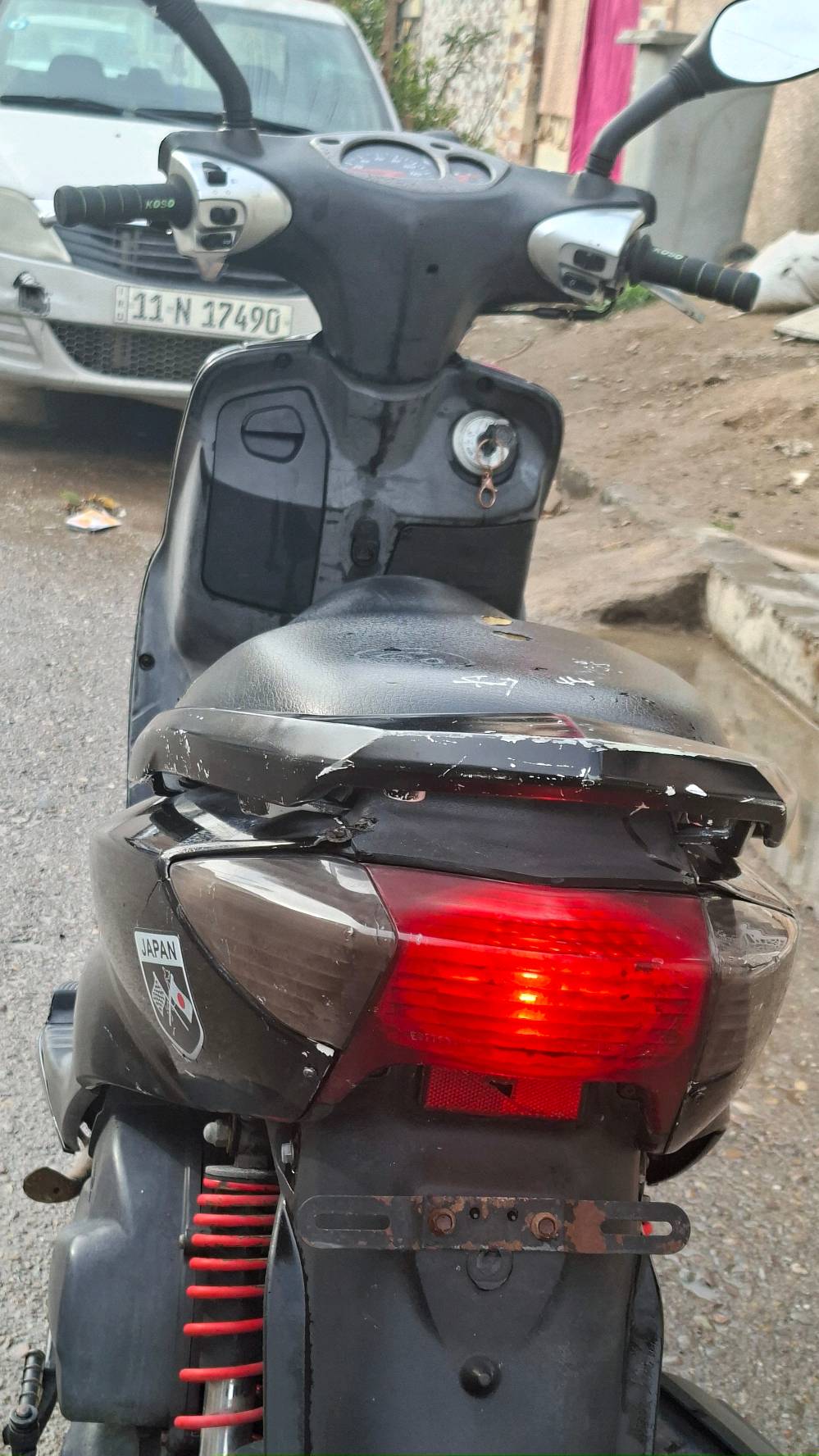 دراجة سكنس نثية ١٤٠ ياباني اكفلها كفاله عامة مكينة وكهربائيات العنوان بغداد الشعب شارع الصحة ٦٥٠٠٠٠ وبيها مجال