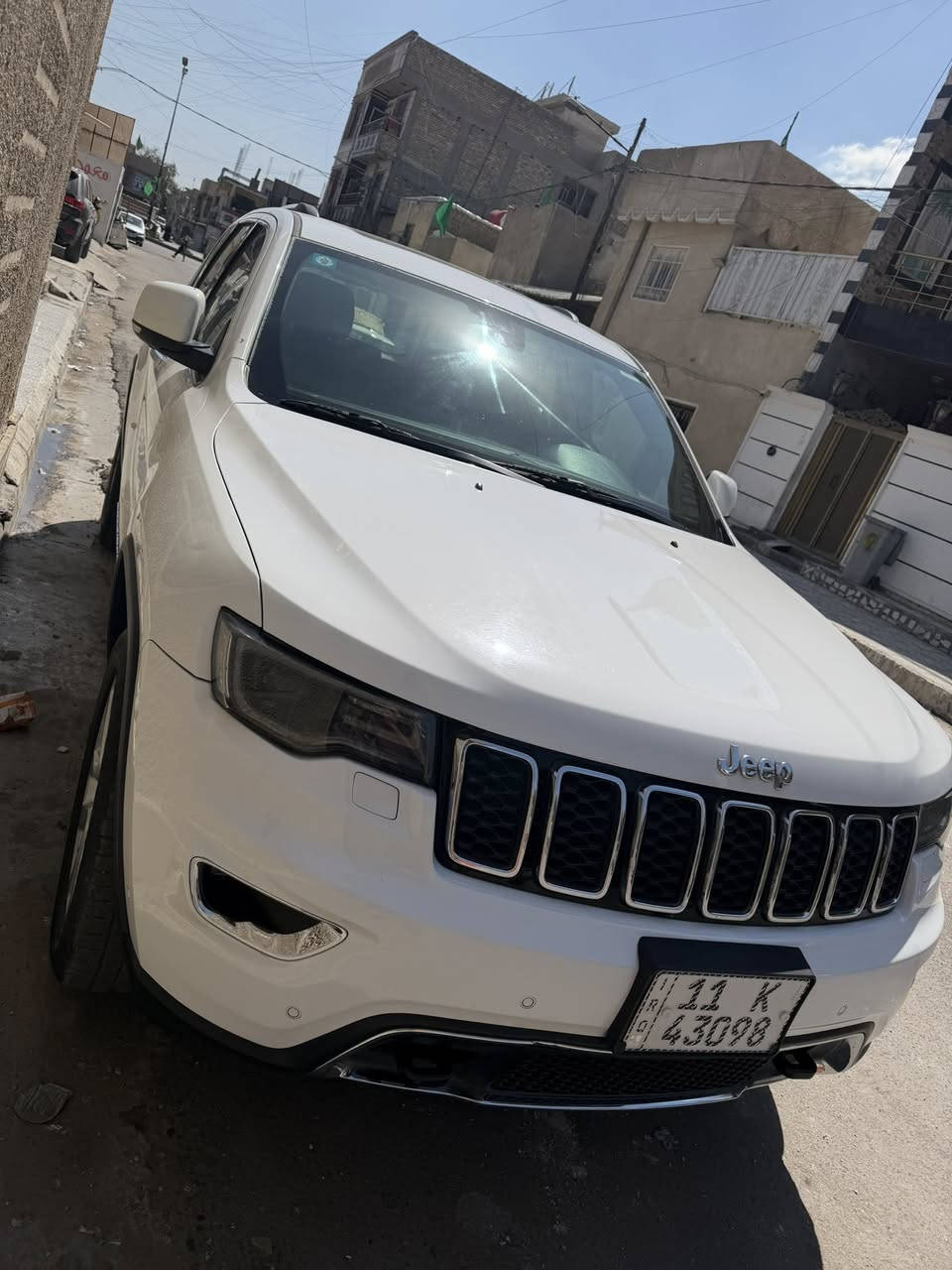 السلام عليكم جيب 2017  خليجي لمتد بلاص  1/1 مكفوله شرط  بسمي تحويل مباشر حلوه بشكل عنواني بغداد ماشي 132 
***********
