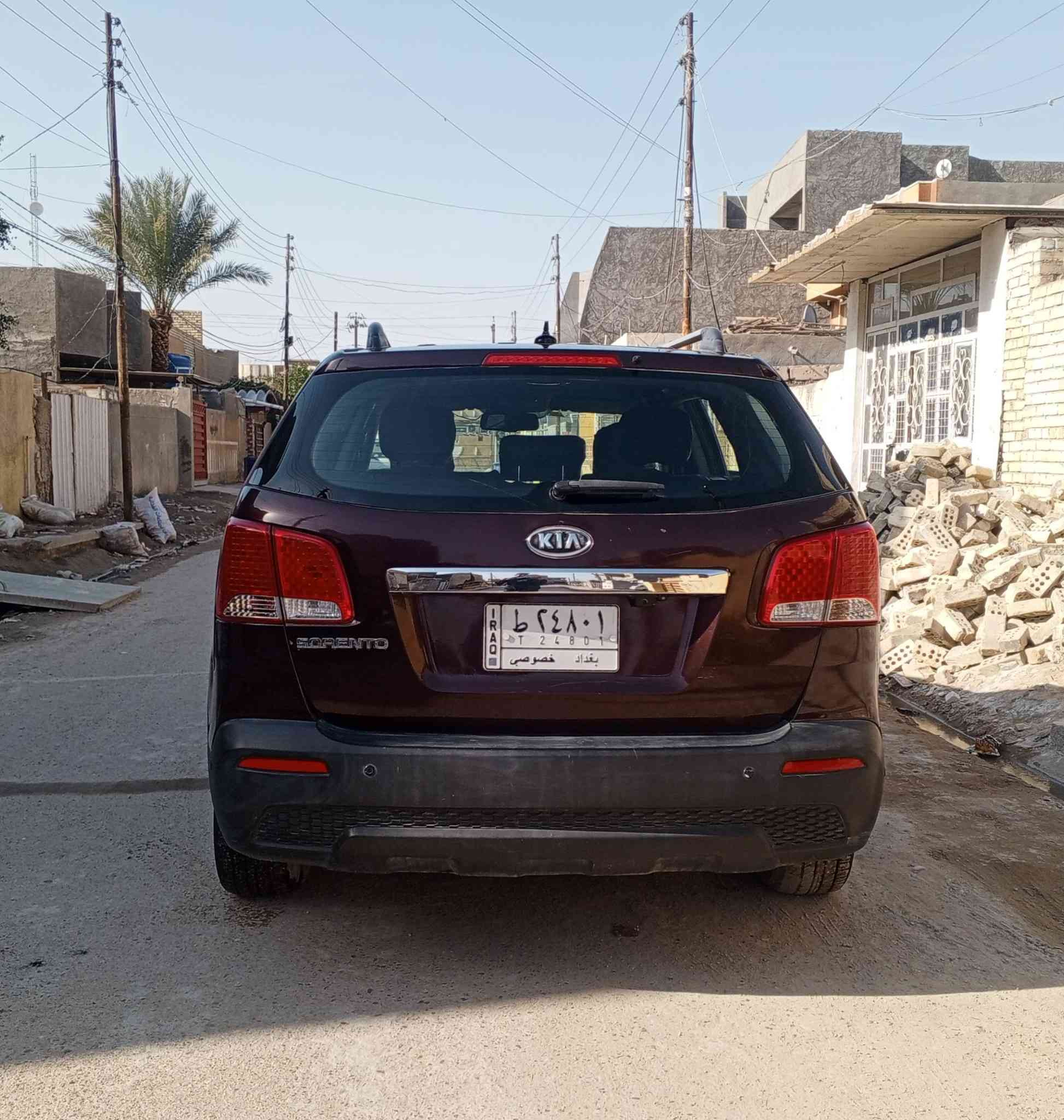 سلام عليكم للبيع سيارة سورنتو 2012 وارد امريكي بسمي تحويل ثاني يوم رقم بغداد جاهزء العنوان ابو غريب النصر والسلام للستفسار  اتصال ***********
